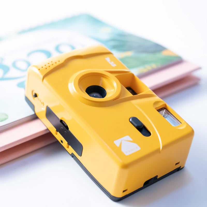 Kodak M35 Retro 35mm Film Camera – Reusable Manual Camera with Flash Digispots