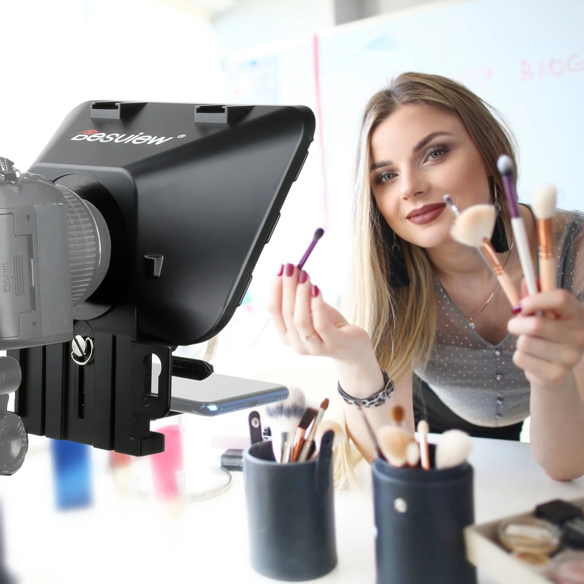 Desview T3 Teleprompter – iPad, Tablet & Smartphone with Wireless Remote Control Digispots